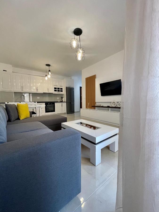 Sunflower Terraces Apartment Sarandë